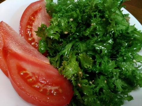 わさび菜のゴマ風味サラダ